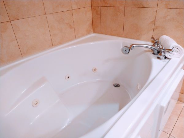 Acrylic Tub Installation in Covington